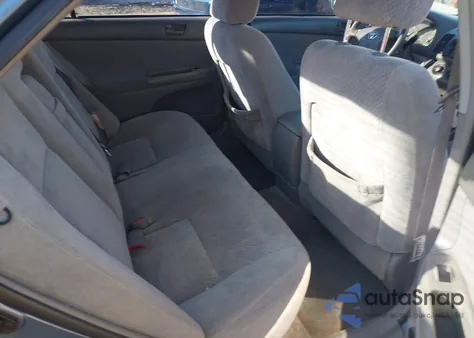 2004 Toyota Camry Le из США, поврежденный, VIN 4T1BE32K74U887004